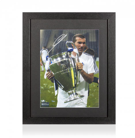 Zinedine Zidane Signed Real Madrid Photo In Black Wooden Frame: 2002 UEFA Champions League Winner
