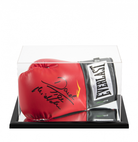 Dariusz Michalczewski Signed Red Everlast Boxing Glove In Acrylic Case