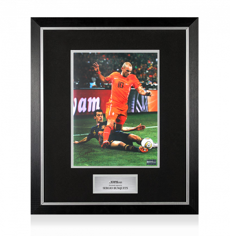 Sergio Busquets Signed Spain Photo In Premium Photo Frame: FIFA World Cup Final