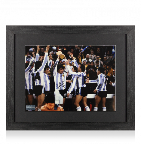 Daniel Passarella Signed Argentina Photo In Black Wooden Frame: 1978 FIFA World Cup Winner