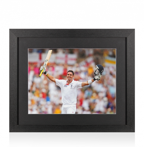 UNSIGNED Kevin Pietersen Photo In Black Wooden Frame: Ashes Celebration