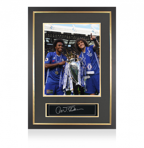 Willian Signed Plaque and Photo Frame: Chelsea FC Legend