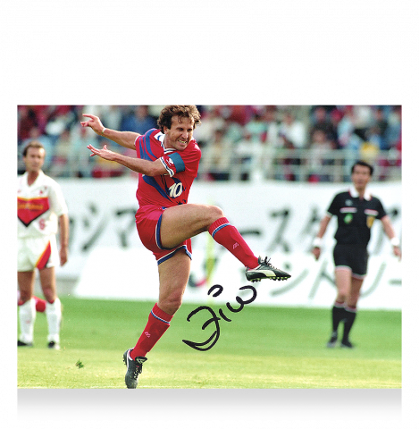 Zico Signed Kashima Antlers Photo: J League Goal